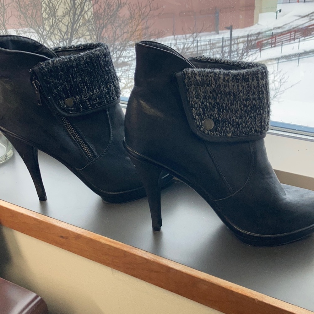 Wild Diva Black Ankle Boot Heel with Grey detail